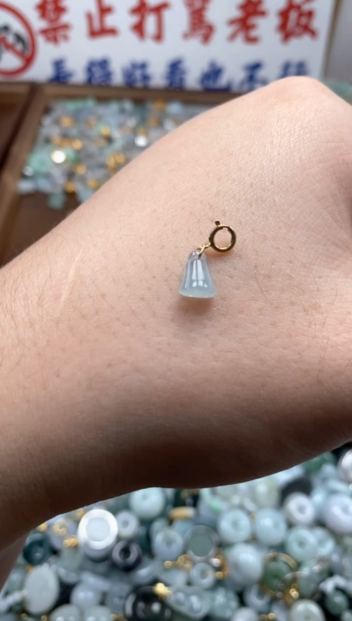 【闪购商品】翡翠颈饰未镶嵌哥哥