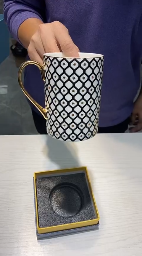 瓷片生活的本意是开心啊@@1