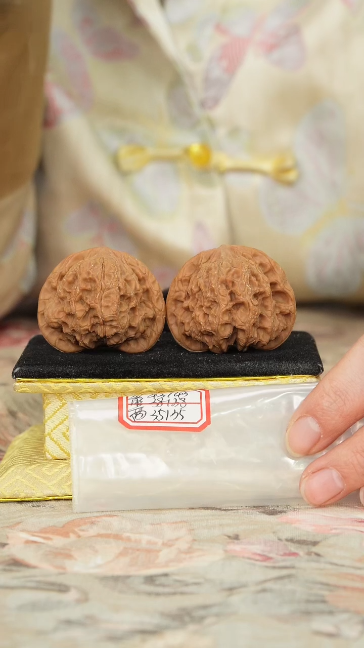 【闪购商品】文玩核桃把件兴隆狮子头