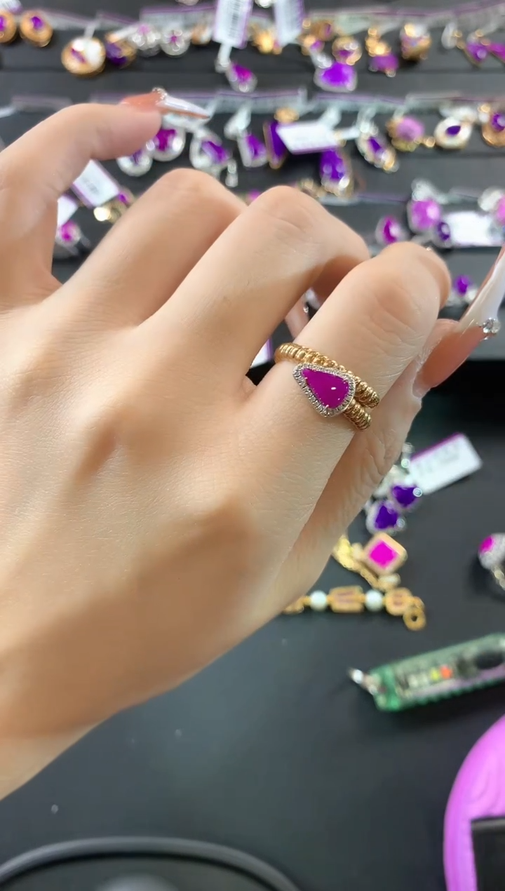 【闪购商品】苏纪石（舒俱来）.18K金镶嵌舒俱来戒指