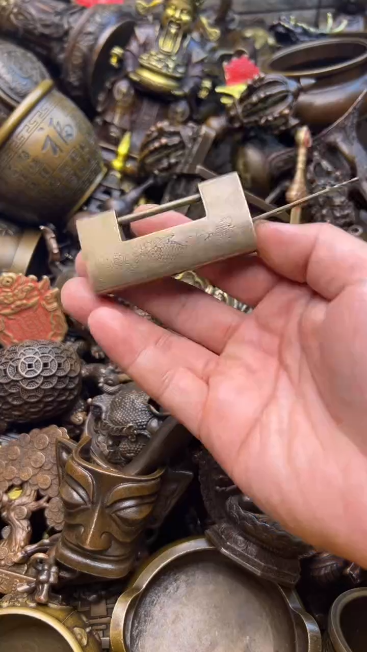 精美铜器，点击下单