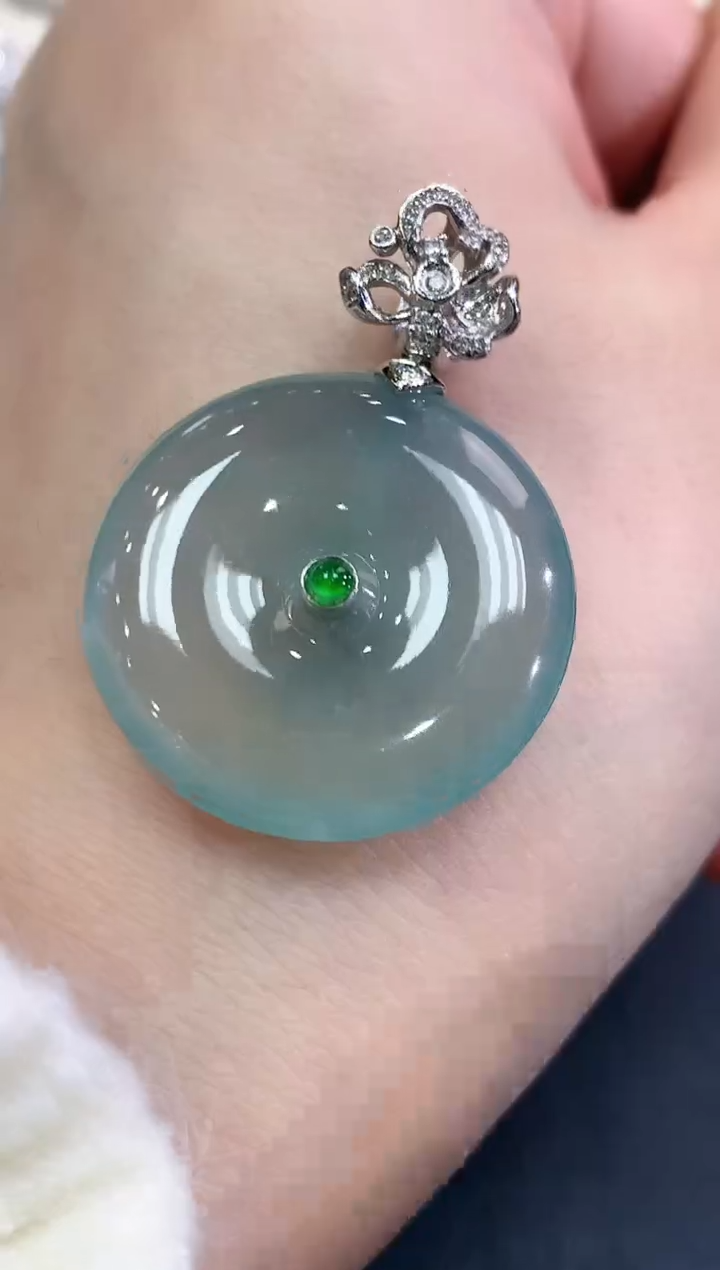 【闪购商品】翡翠吊坠(不含链)18K金镶嵌b102多样性一件发货