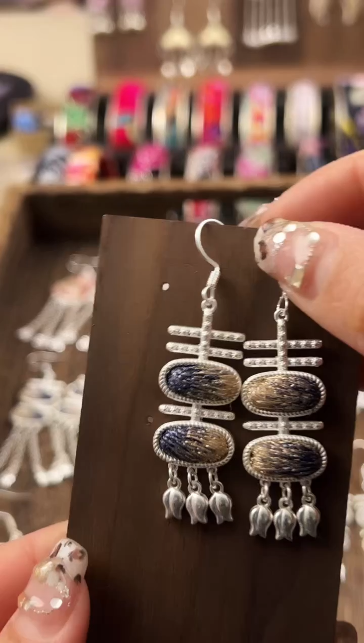 【闪购商品】织绣民族风老绣饰品448