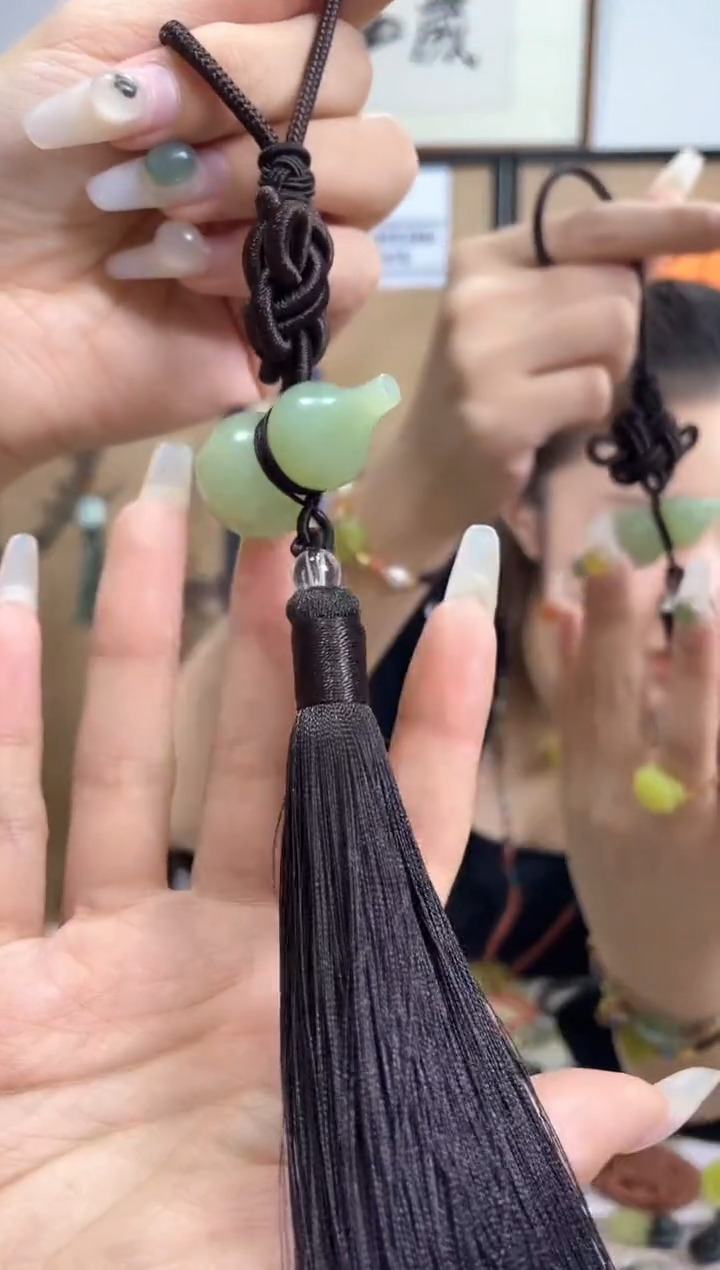 【闪购商品】岫玉车挂未镶嵌多样性发货其中发一