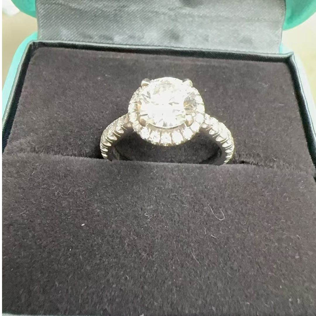 【合成/培育】经典卡家圆包18K金镶嵌培育钻石