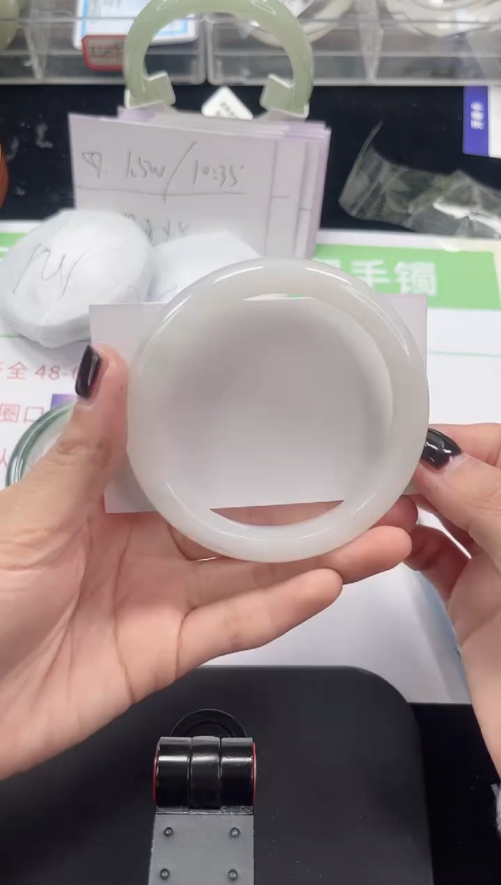 未镶嵌手镯石英质玉180-59/60