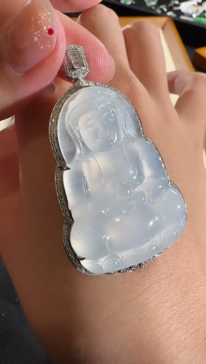 【闪购商品】翡翠吊坠(不含链)18K金镶嵌【源头工厂】钻石镶嵌