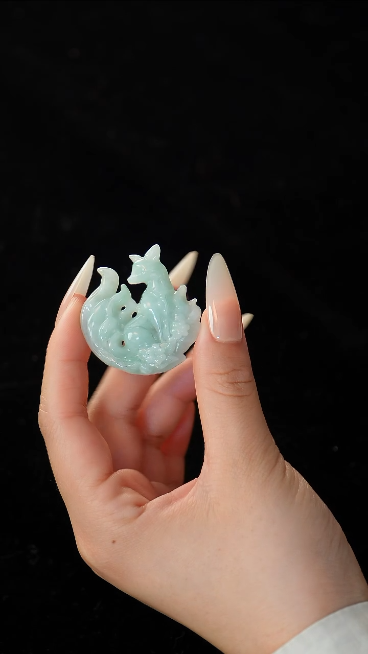 【闪购商品】翡翠颈饰未镶嵌狐狐