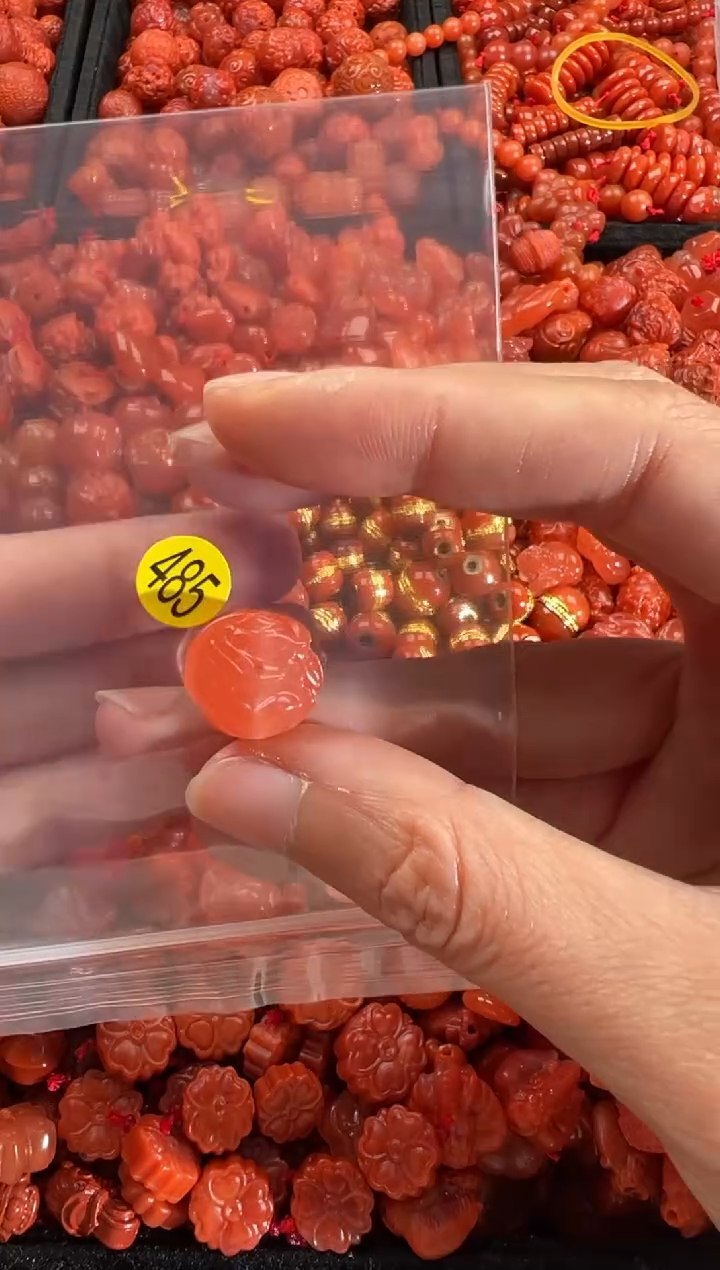 【闪购商品】南红玛瑙颈饰未镶嵌1