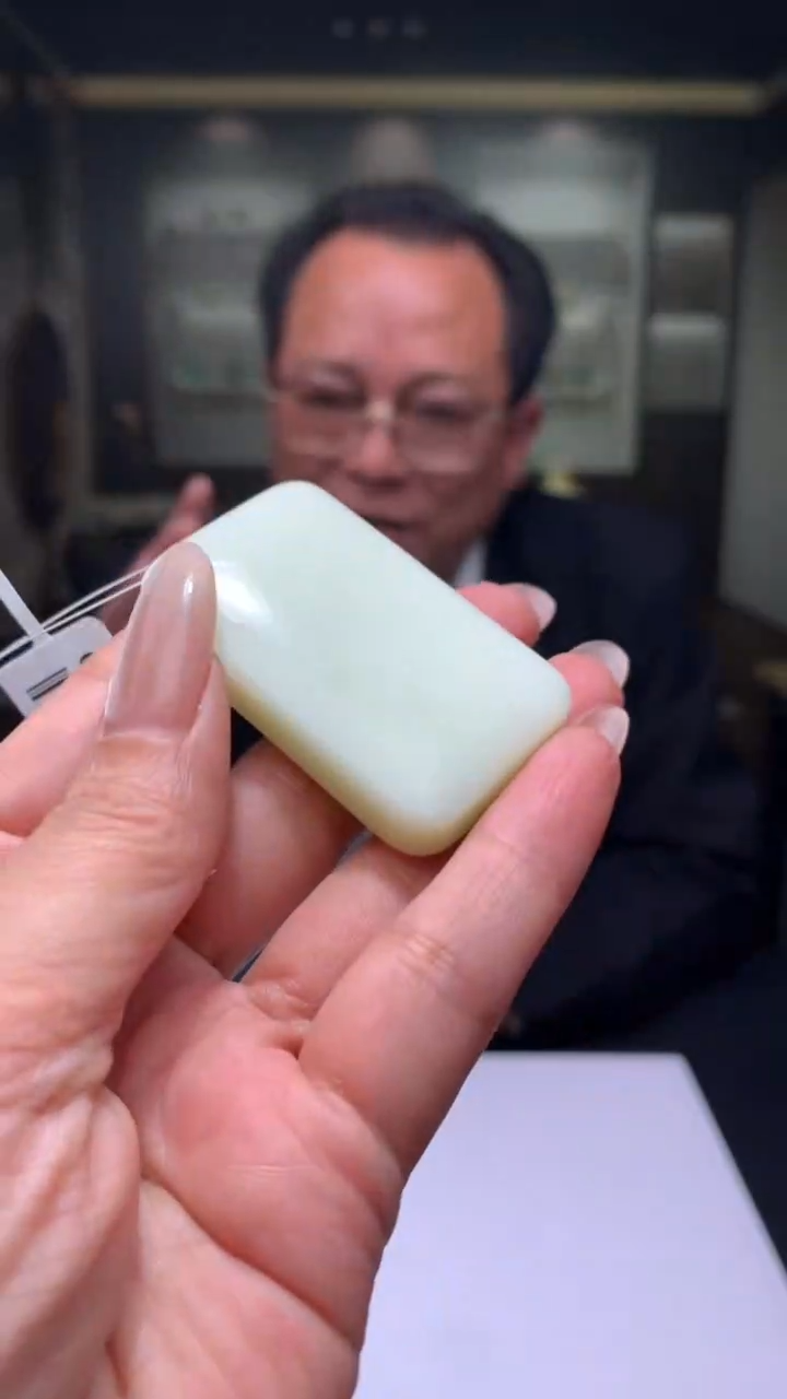 【闪购商品】定制和田玉Boss阳天然和田玉（拍一发一）