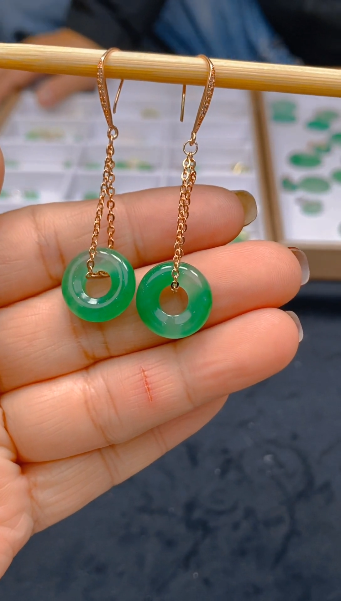 【闪购商品】石英质玉耳钉未镶嵌冰美人非洲翠，假一罚四053