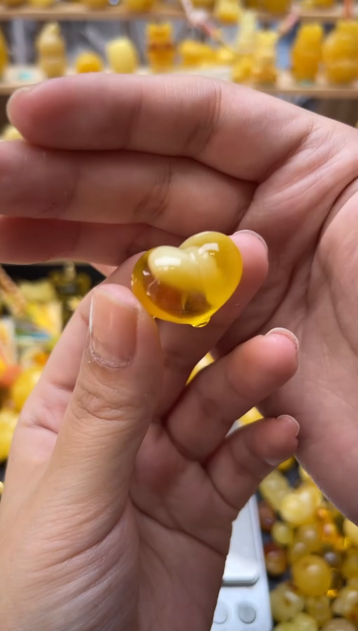 琥珀未镶嵌珠宝奇石055琥珀蜜蜡微瑕
