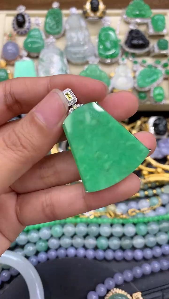 【闪购商品】翡翠颈饰18K金镶嵌272-中国好珍宝