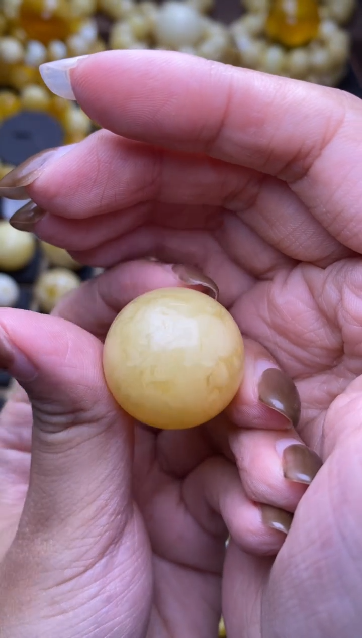 【闪购商品】琥珀裸石未镶嵌大小姐珠宝严选95