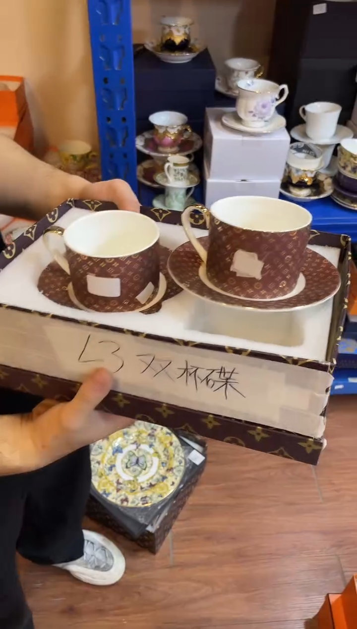 杯鸿辉家品牌瓷器，京东包邮！