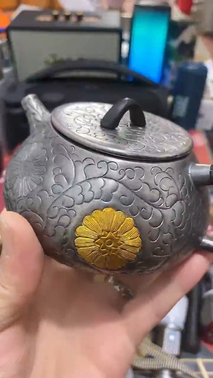 瓷片闪购商品  如图所示