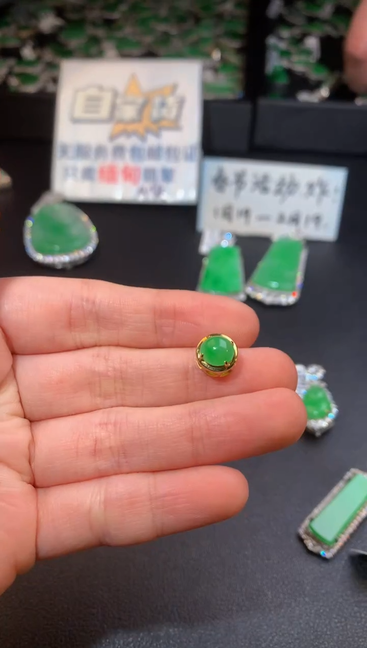 【闪购商品】翡翠颈饰银S925镶嵌翡翠