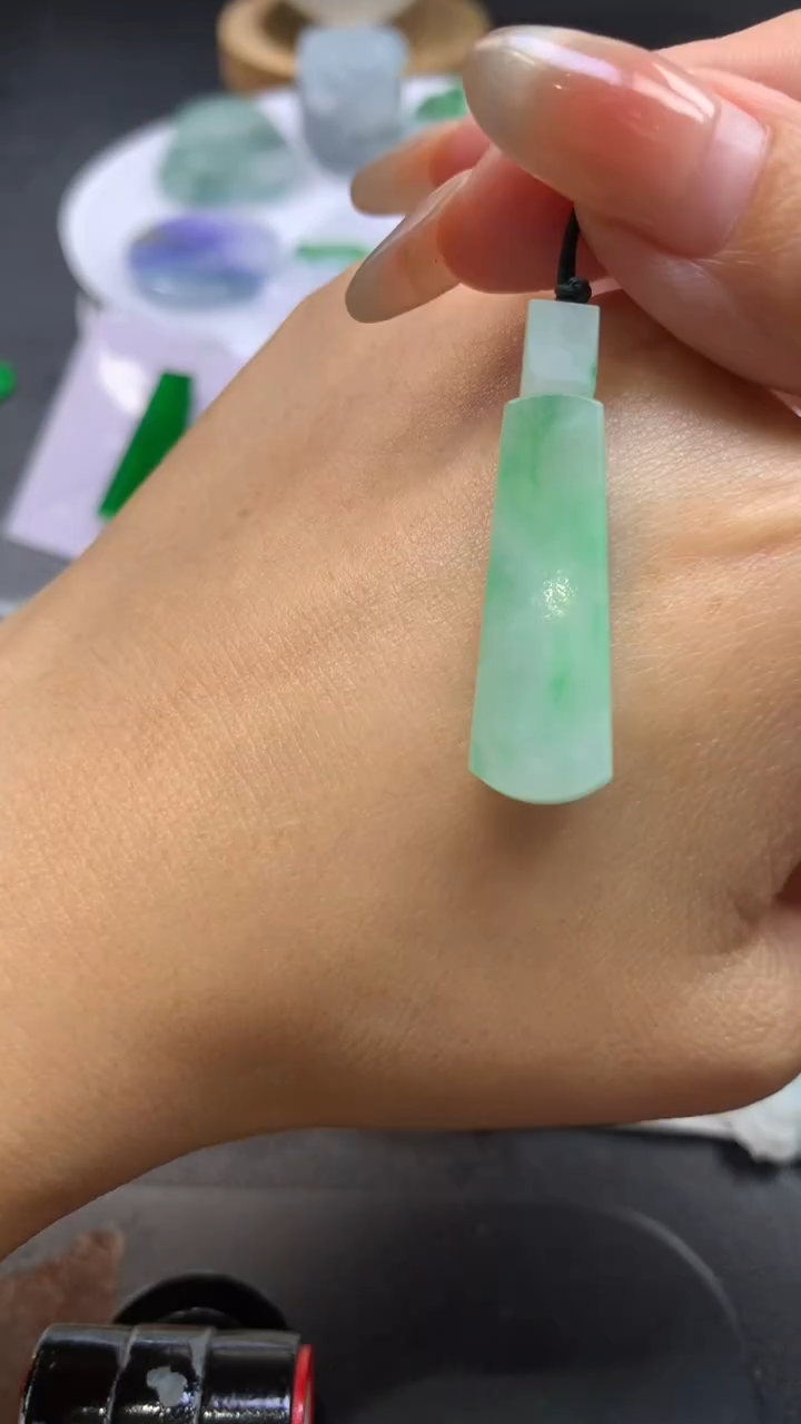 【闪购商品】定制翡翠未镶嵌翡翠