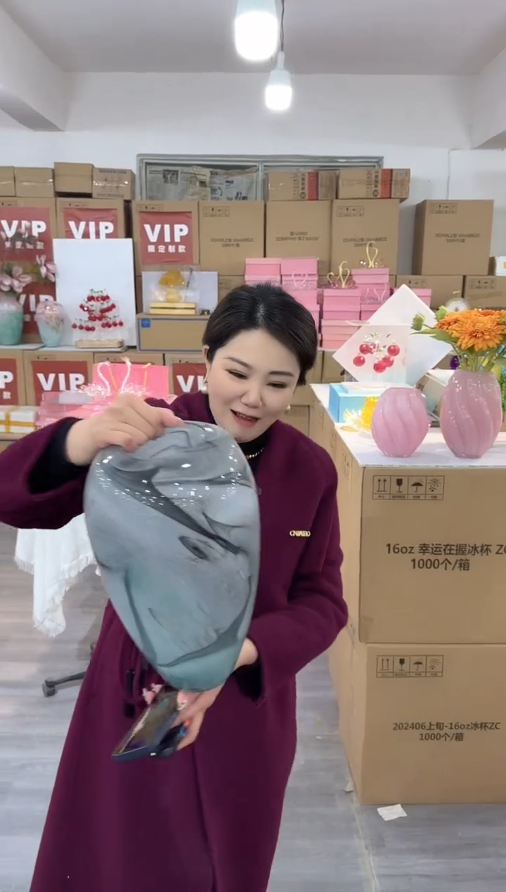 【闪购商品】琉璃泰新花器W-20晚