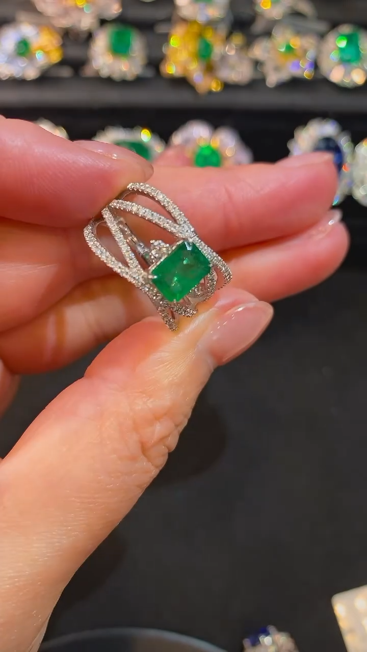 【闪购商品】祖母绿戒指未镶嵌90分