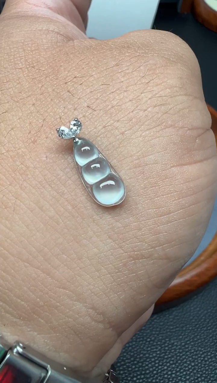 颈饰18K金镶嵌翡翠搁****?（50号链接）纯天然A货缅甸翡翠 福豆