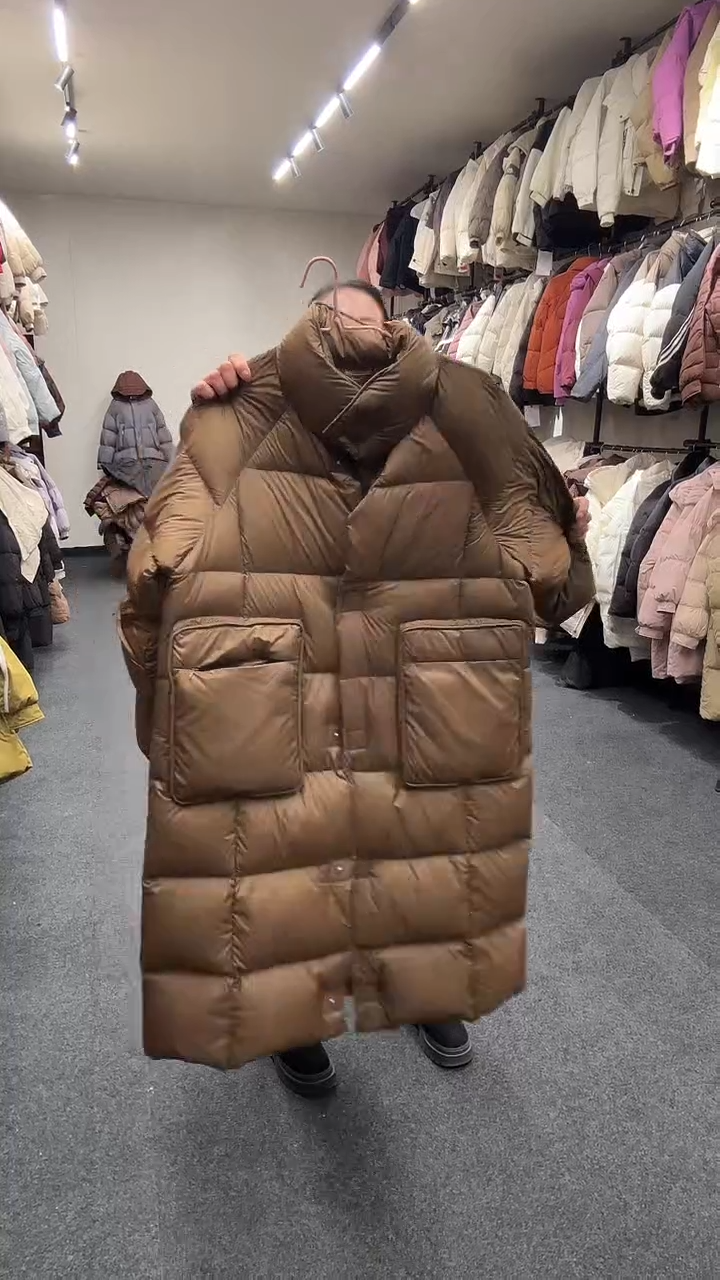 艾雨衣尚闪购羽绒服