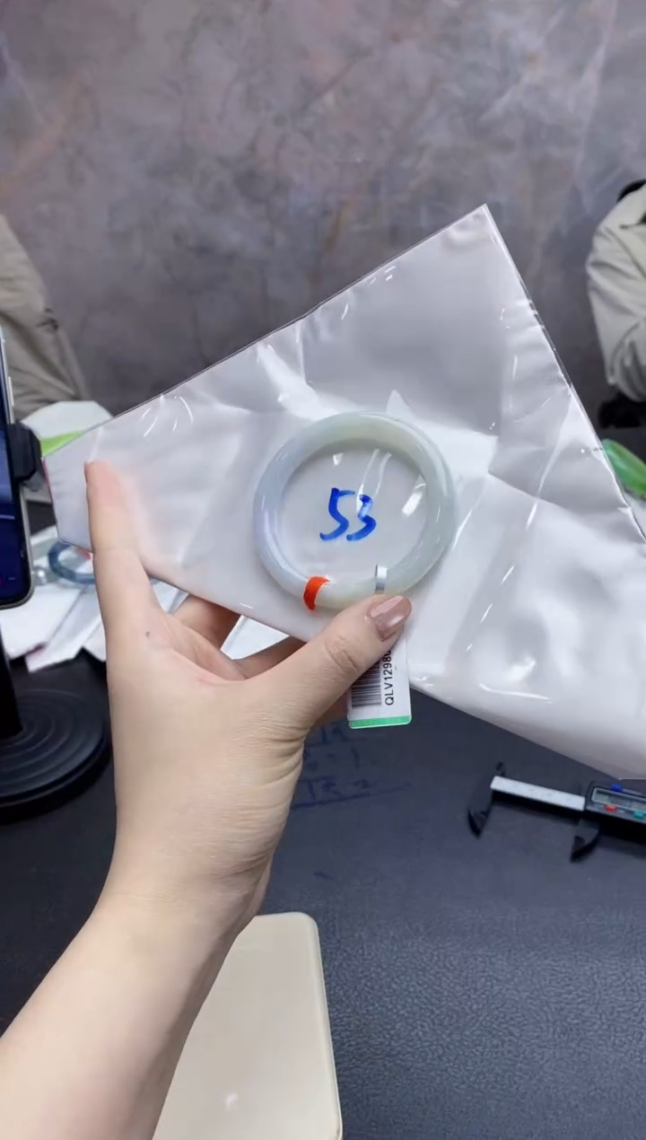 【闪购商品】翡翠手镯未镶嵌1111111111