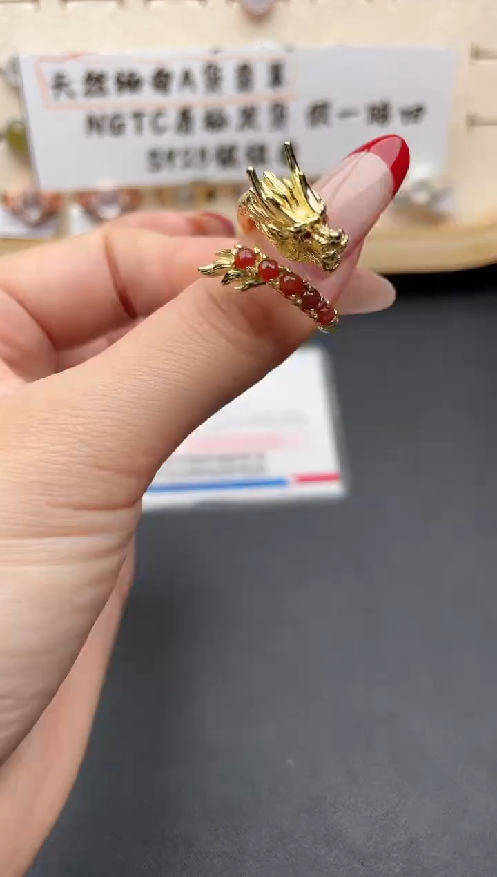 【闪购商品】翡翠戒指银S925镶嵌一物一证一礼盒