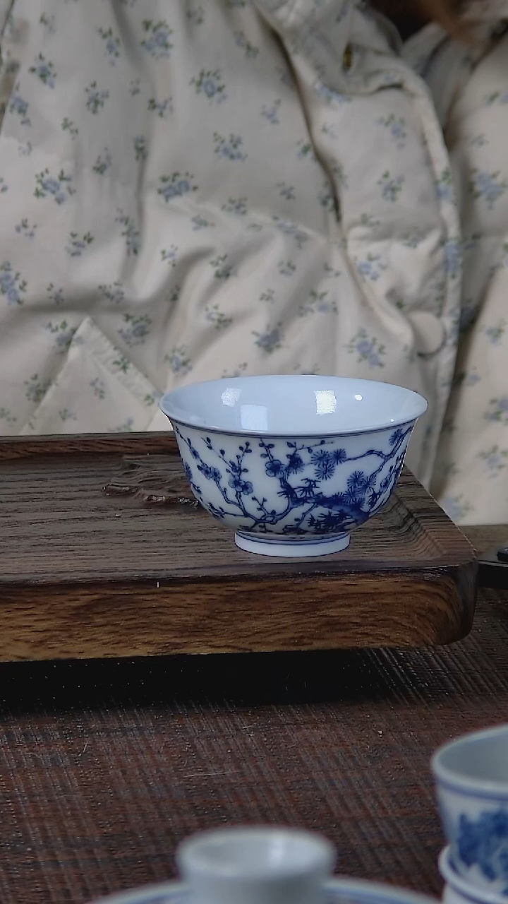 【闪购商品】折葵非器手工手绘岁寒三友撇口杯
