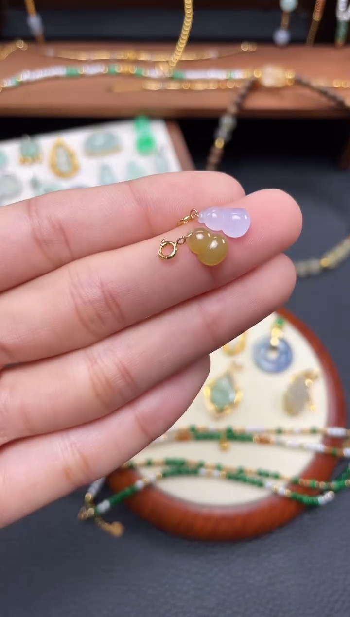 【闪购商品】翡翠吊坠(不含链)18K金镶嵌2个  JK210