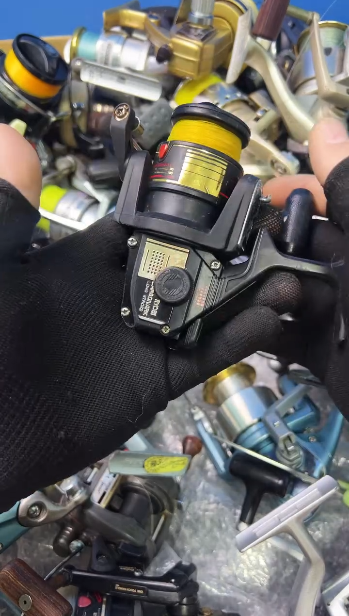 L**་微瑕钓鱼轮，直播间讲解为准，看清楚再拍，如有拆卸不退换