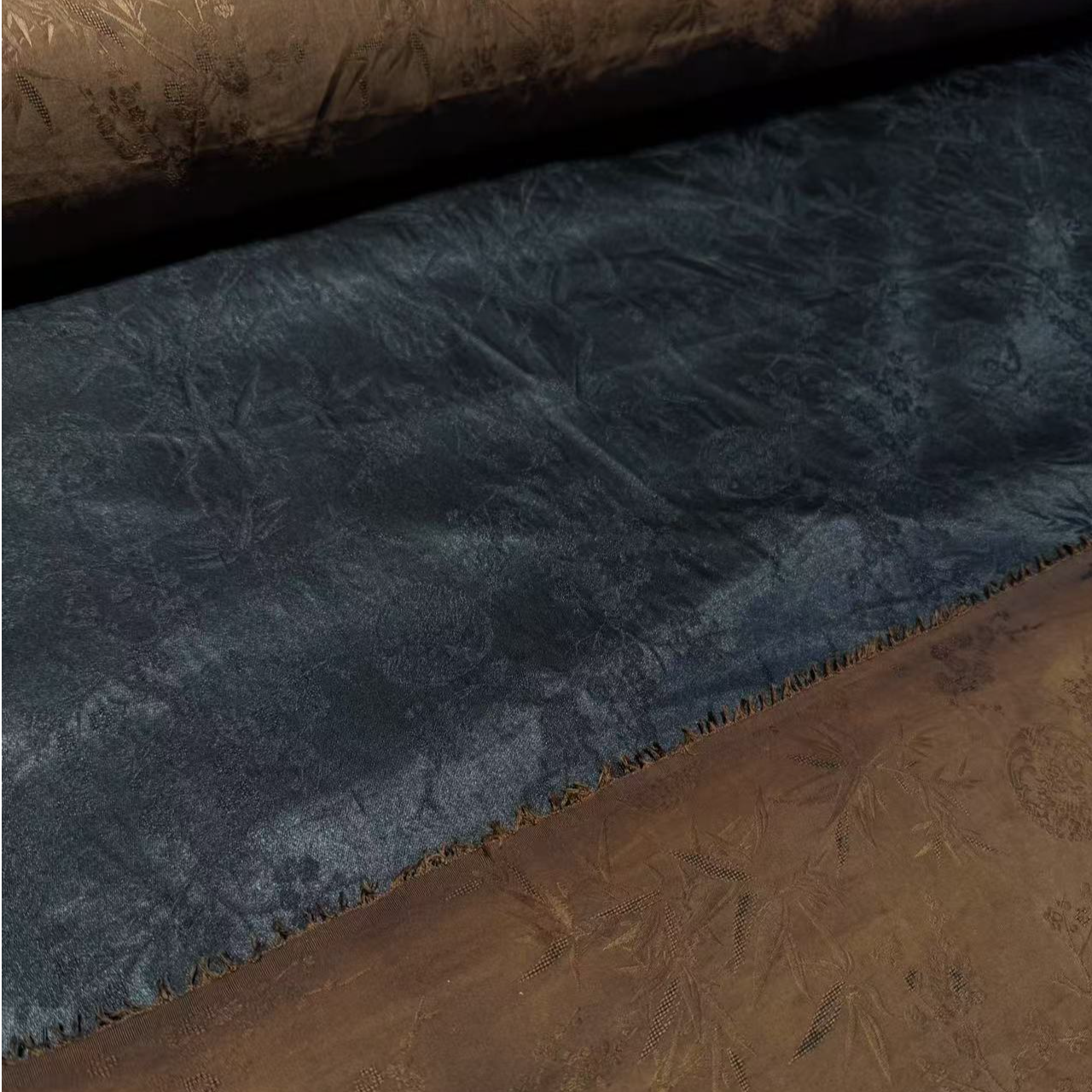 *【莨丝智友】[梅兰竹菊]古法桑波缎提花带罗孔香云纱 0.5米lxz1181