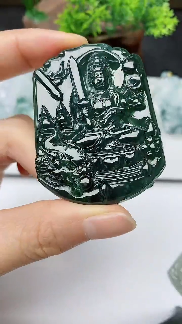 【闪购商品】翡翠颈饰未镶嵌            