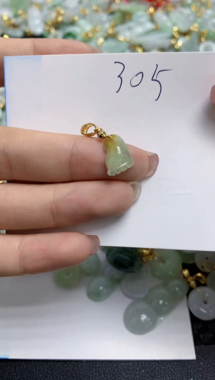 【闪购商品】翡翠颈饰合金天然翡翠A货