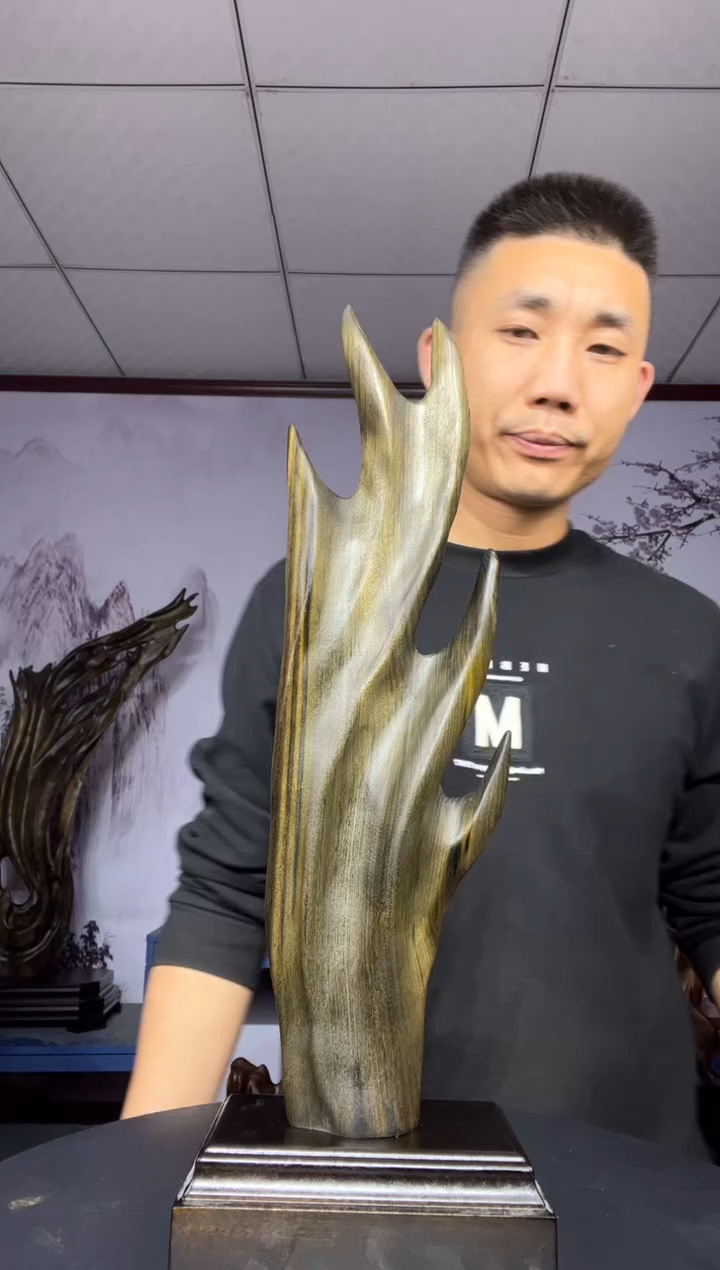 金丝楠木雕款东****云金丝楠木工艺品摆件