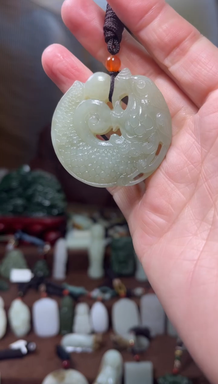 颈饰未镶嵌和田玉·