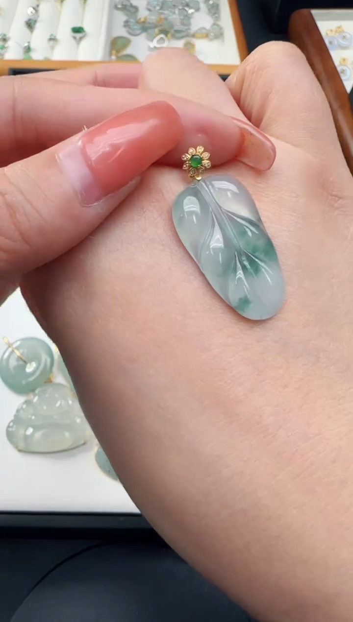 【闪购商品】翡翠颈饰18K金镶嵌TZG0118319