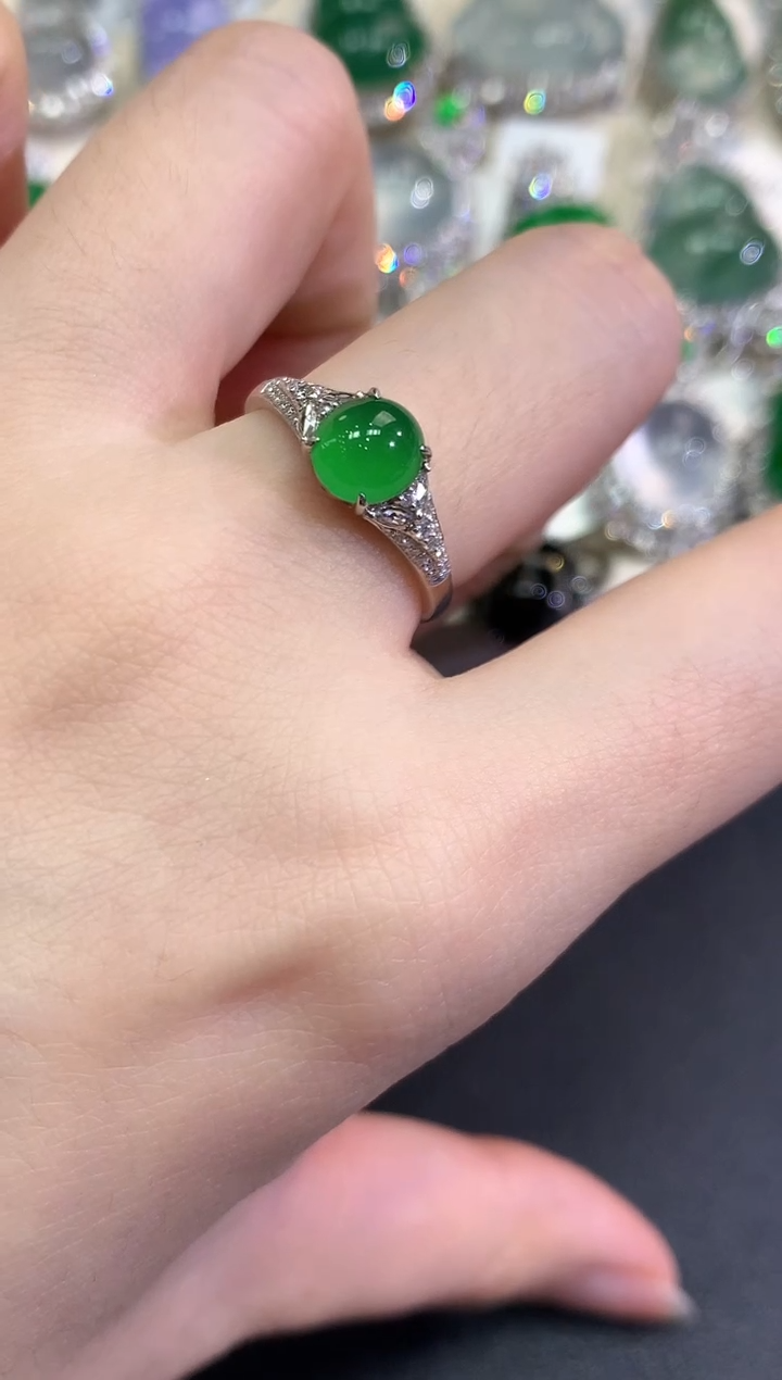 【闪购商品】翡翠戒指18K金镶嵌D79   