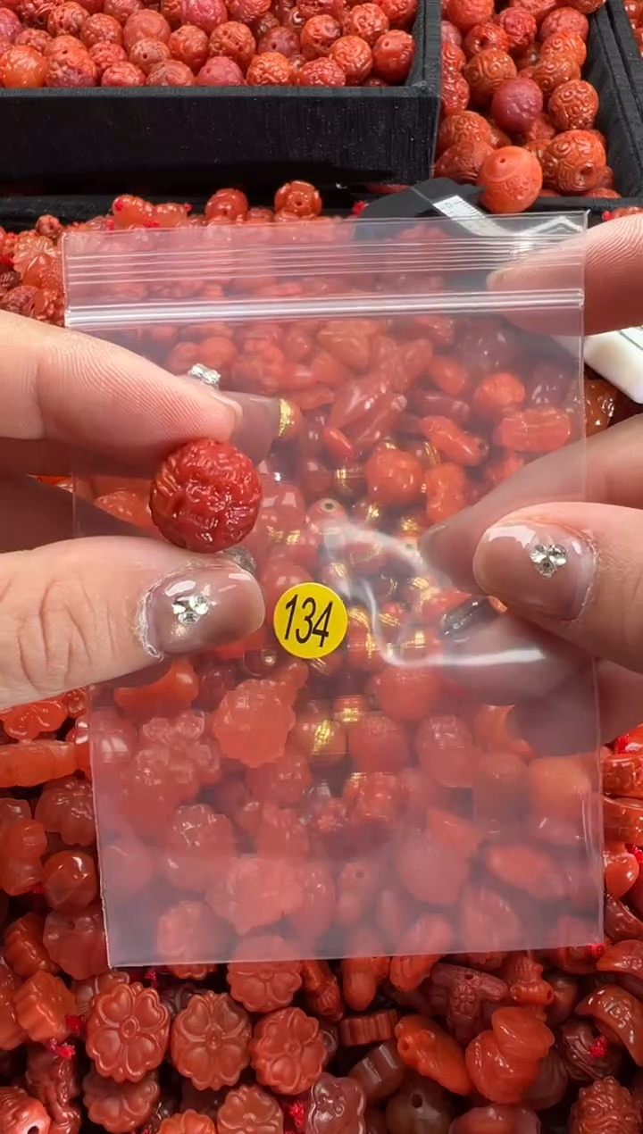 【闪购商品】南红玛瑙颈饰未镶嵌3