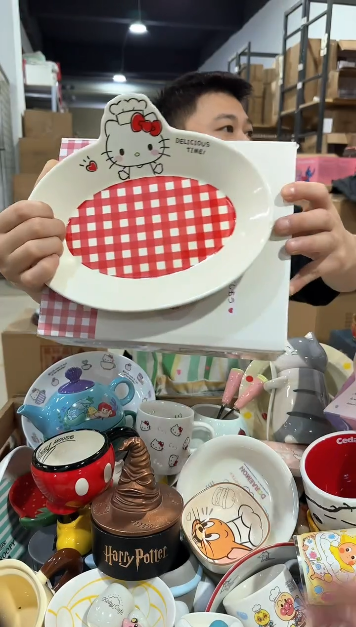 瓷片原盒kt猫红格子餐盘