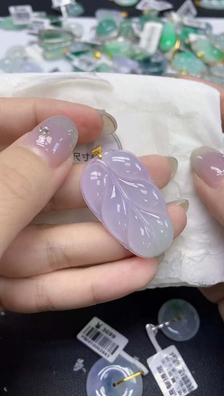 颈饰18K金镶嵌翡翠天然缅甸翡翠A货百元以上9元证书费自理