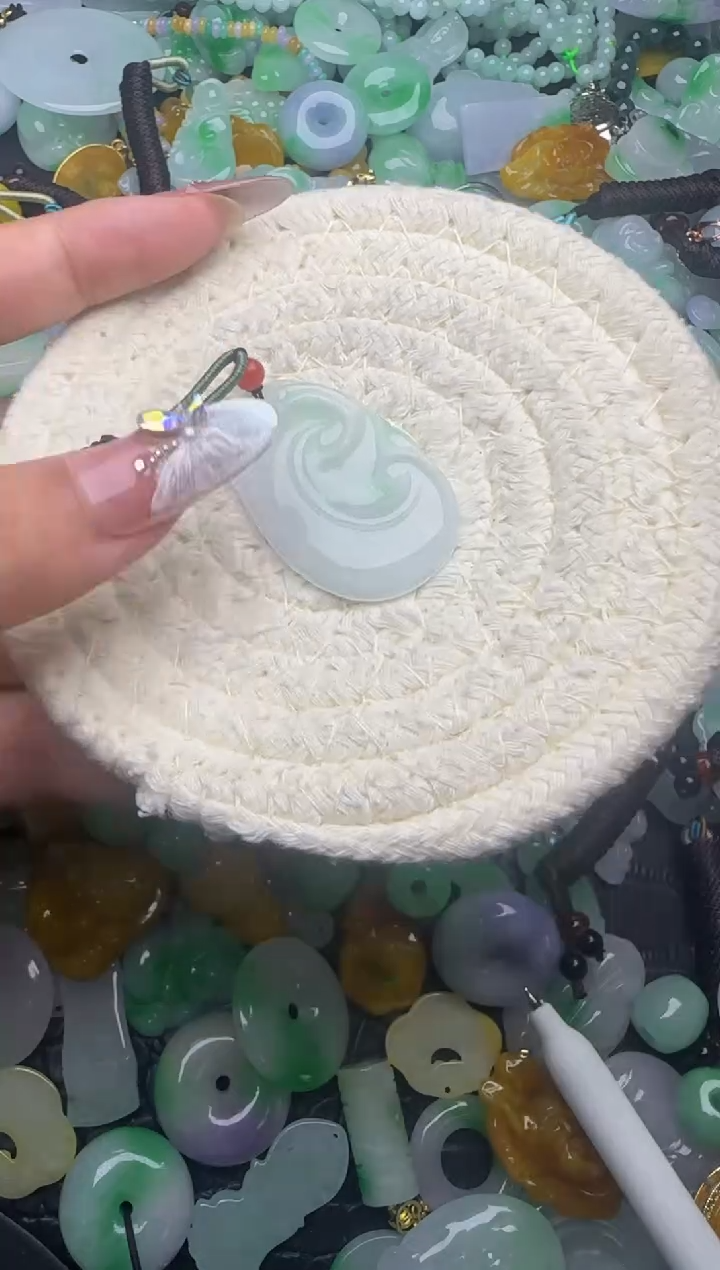 翡翠未镶嵌颈饰天然缅甸翡翠吊坠