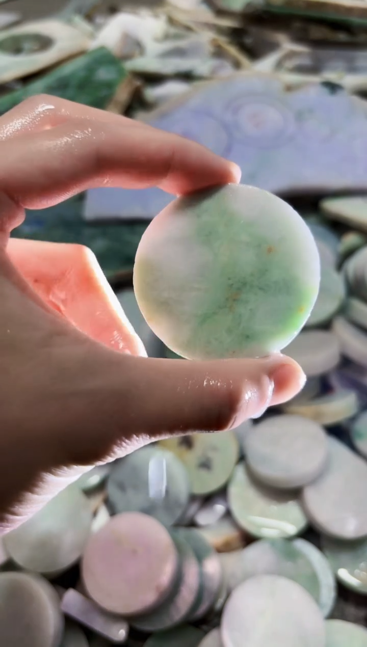 【闪购商品】翡翠颈饰未镶嵌A货吴玉2059