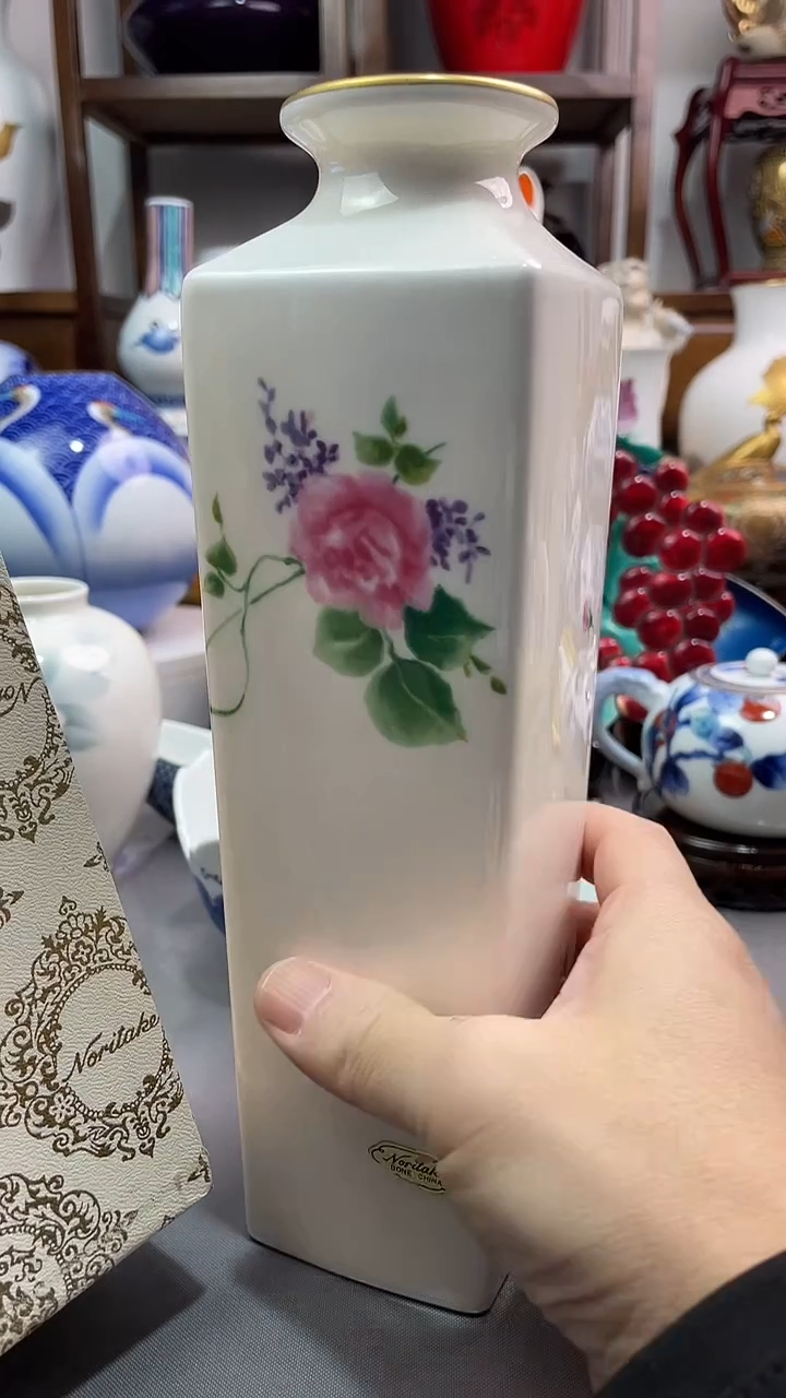 瓷片则武骨瓷花瓶