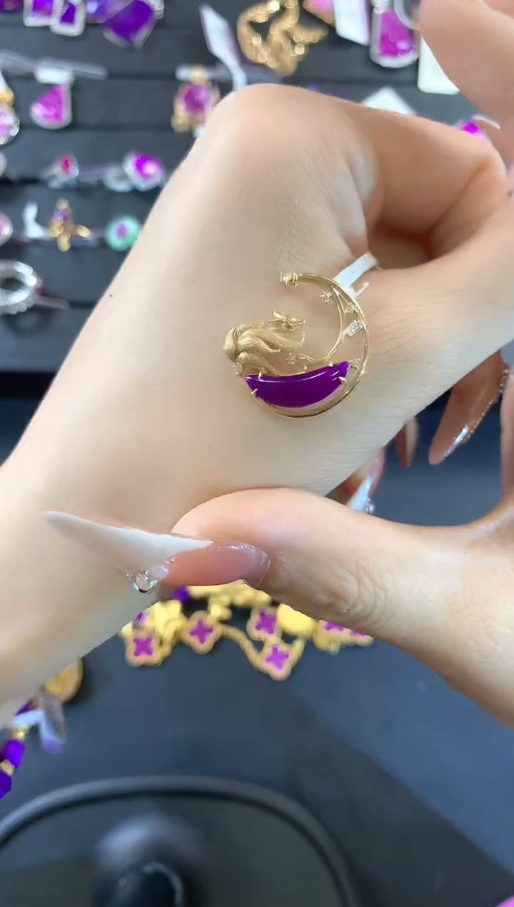 【闪购商品】苏纪石（舒俱来）.18K金镶嵌舒俱来吊坠