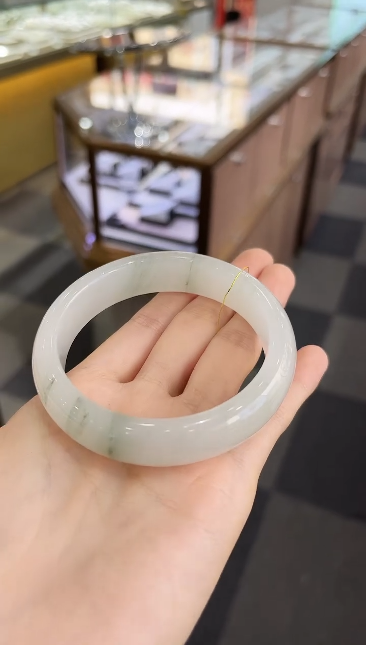 【闪购商品】石英质玉（金丝玉）手镯未镶嵌多样性发其一