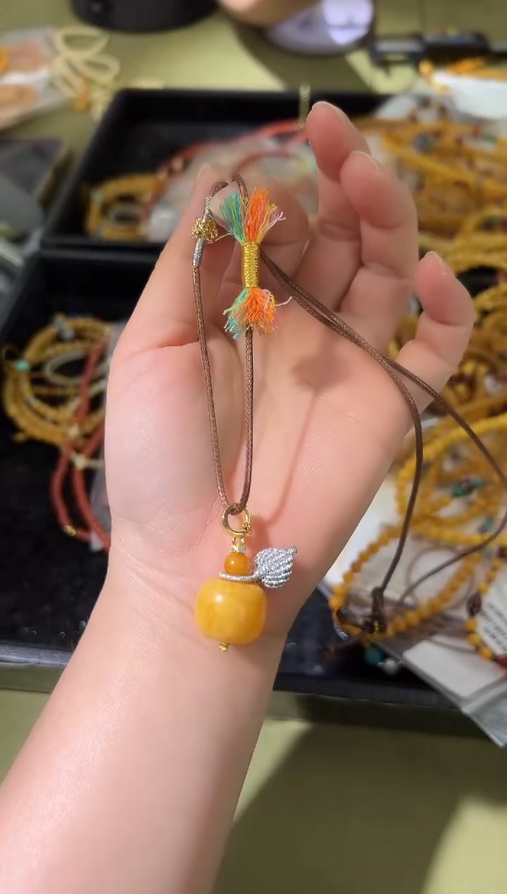 裸石琥珀未镶嵌琥珀蜜蜡吊坠