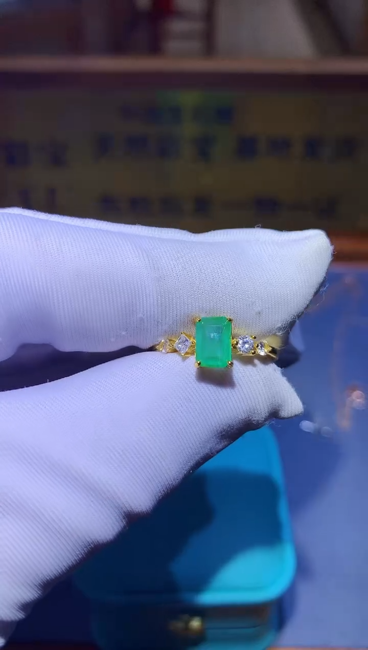 【闪购商品】祖母绿戒指银S925镶嵌........