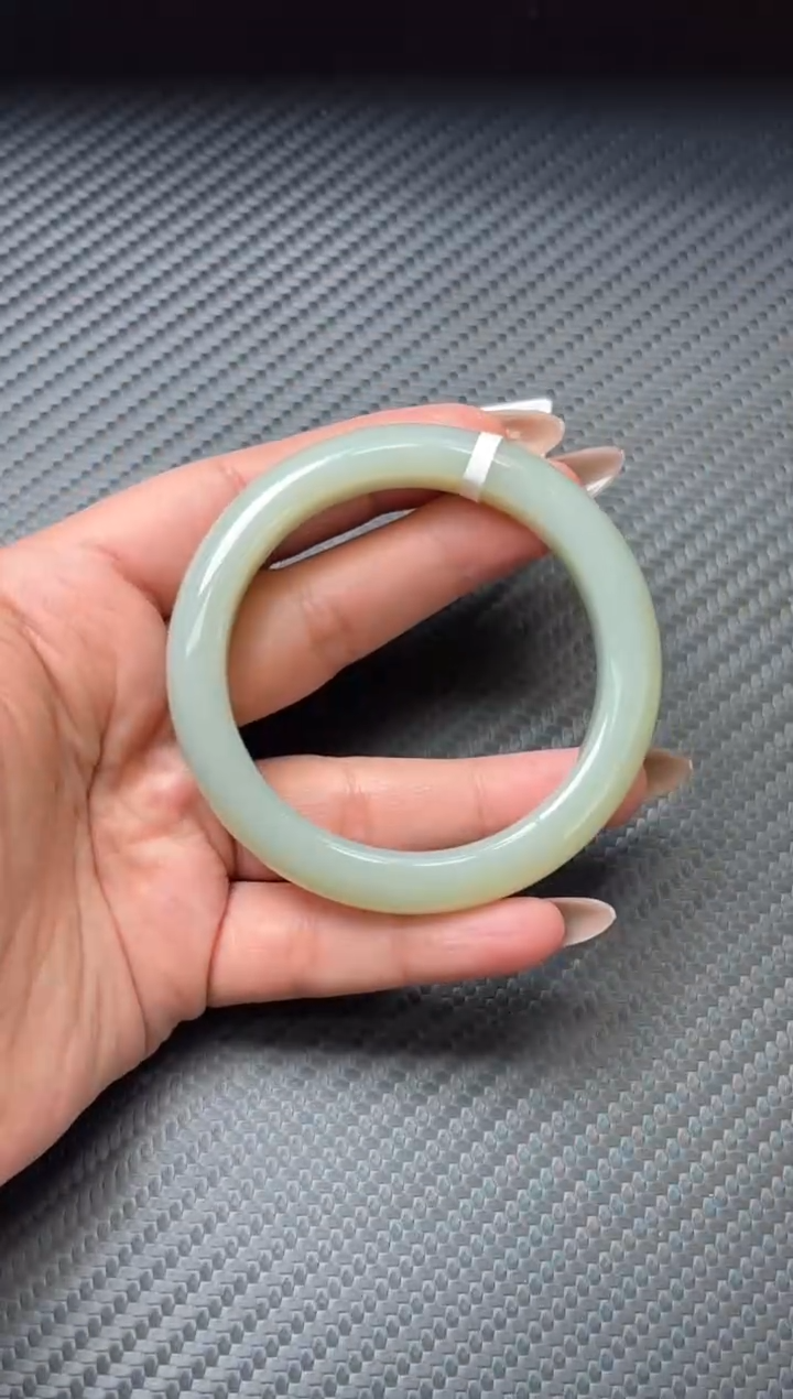 未镶嵌手镯和田玉且末近矿微色差54Hj