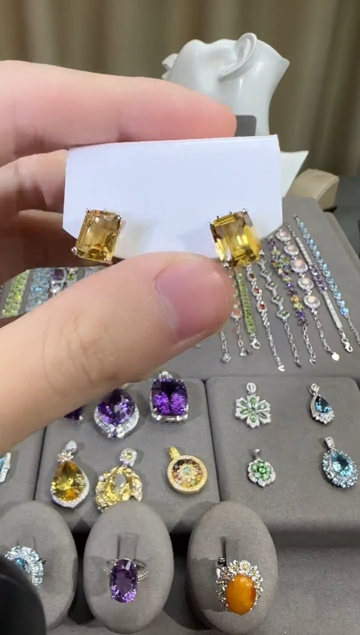 银S925镶嵌耳饰水晶10*8mm耳钉简约款